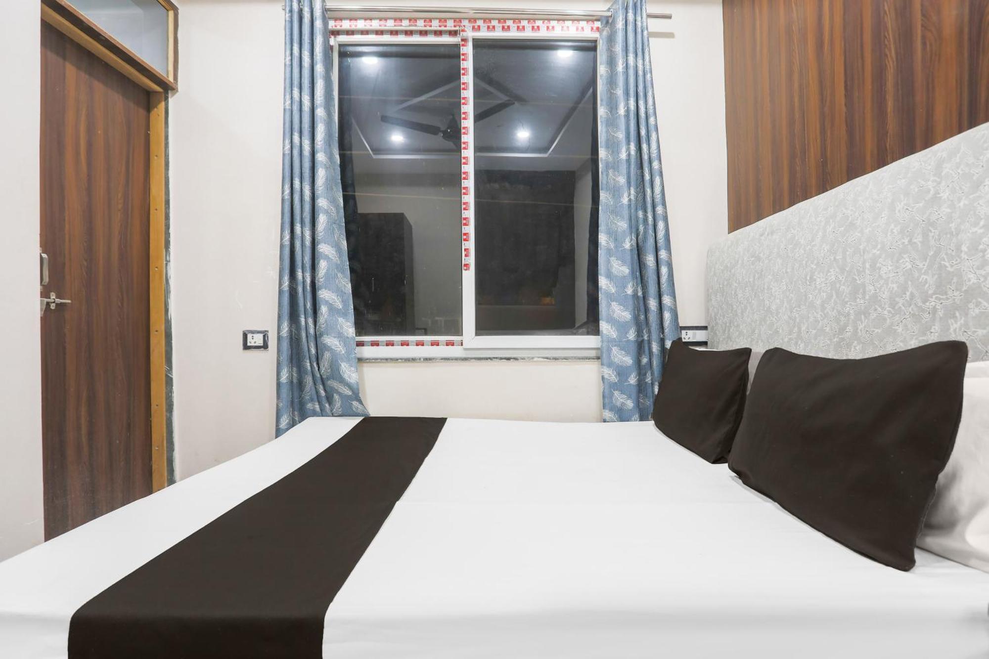 Hotel O S Grand Allāhābād Junction Zewnętrze zdjęcie